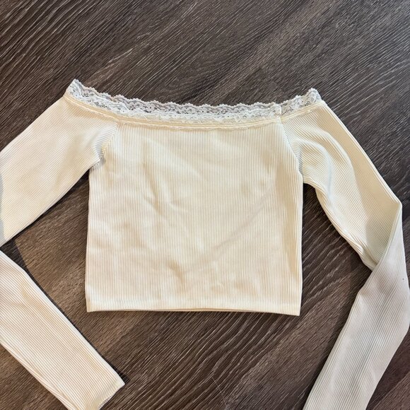 Out From Under Melani Seamless Lace-Trim Top off-the-shoulder  Size XS/S - Picture 1 of 5